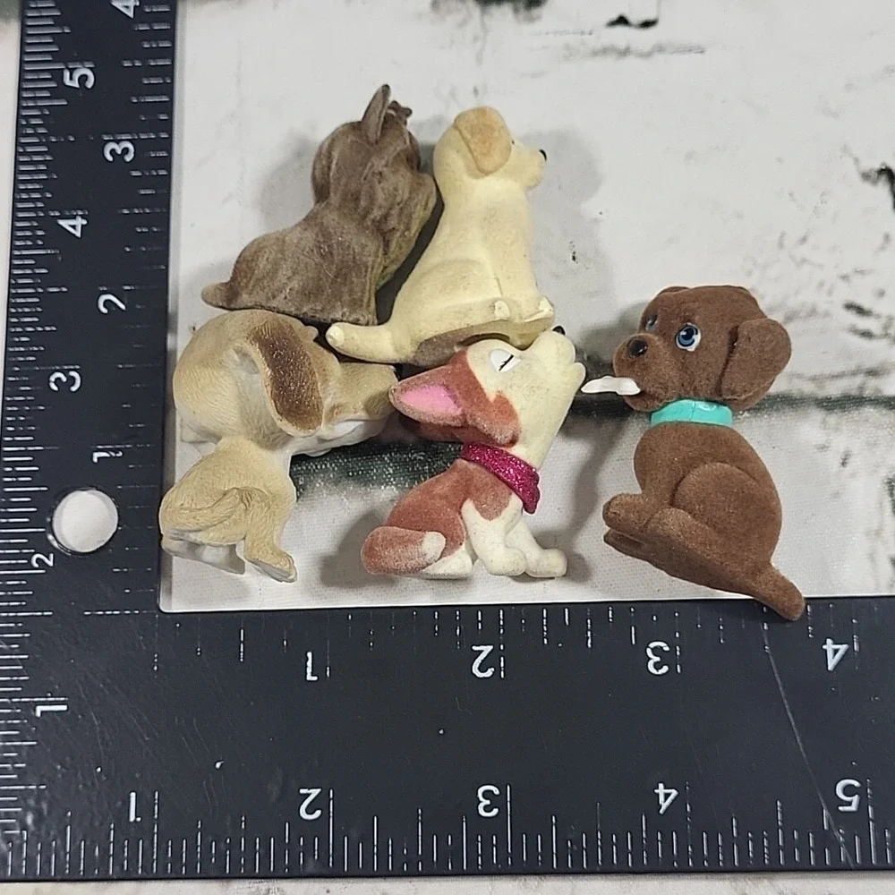 Mini Puppy Dogs Flocked Figures Lot of 5 Some Puppy in‎ My Pocket